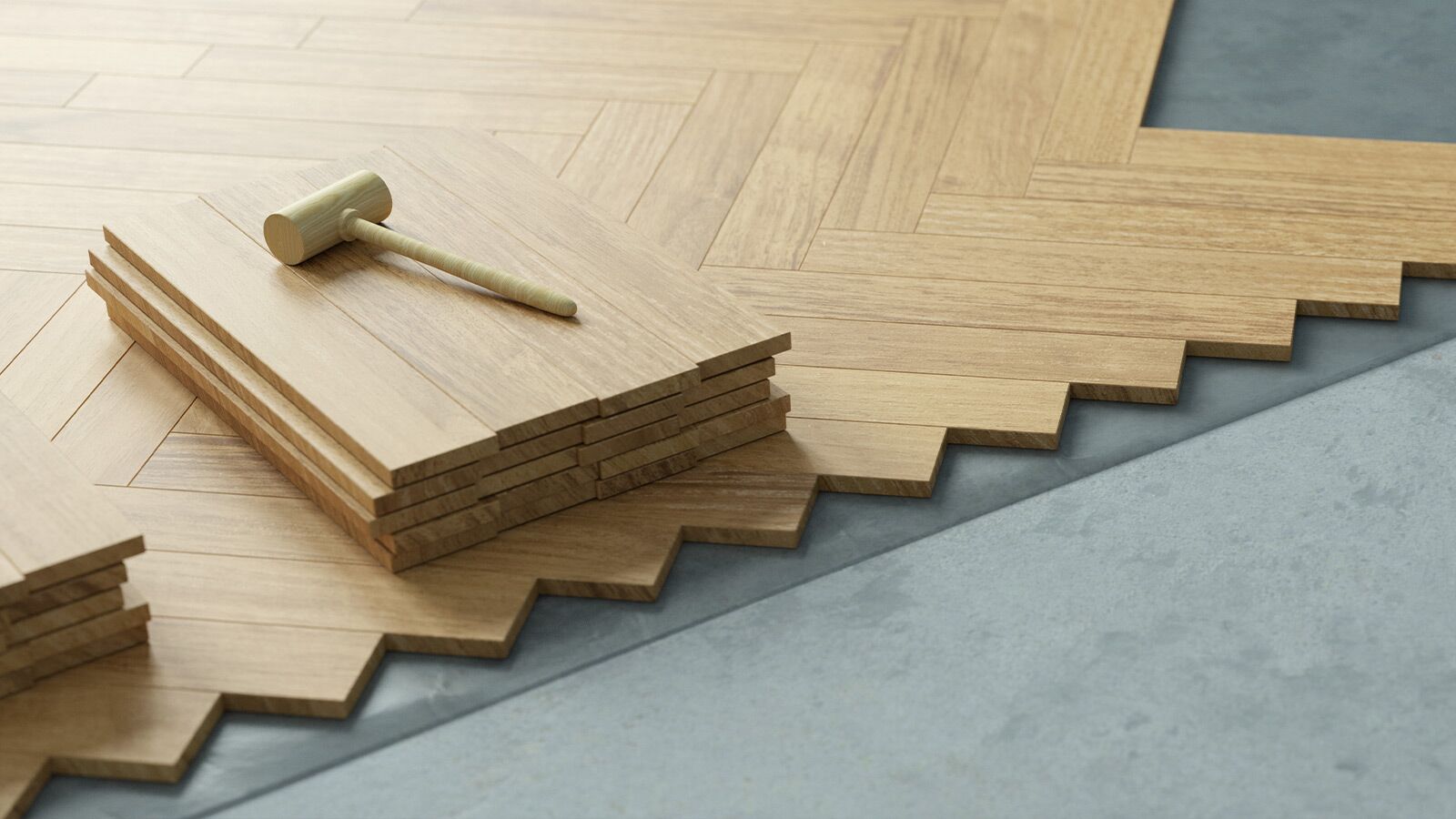 Verlegen von Parkettboden mit Stapel Holzplanken und Hammer.